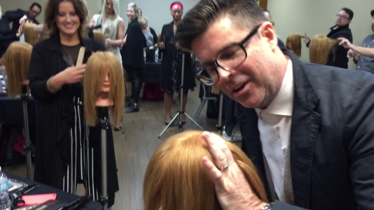 HOW-TO Create Movement In Hair
