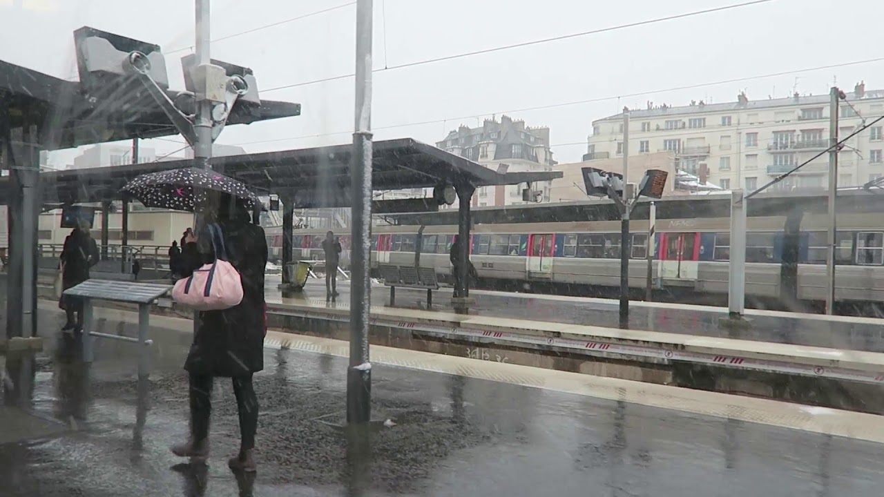 SNCF Transilien Train Ride: Paris Gare Saint Lazare to La Défense 6 February 2018