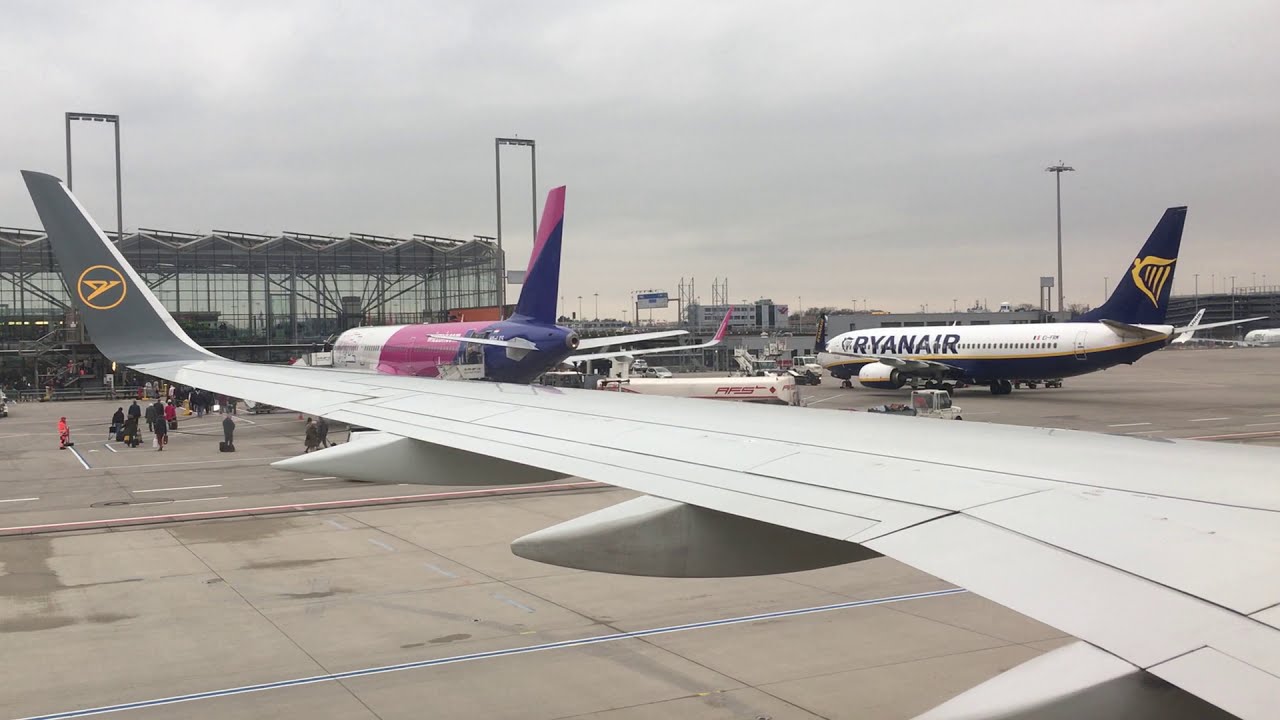 Schöner Landeanflug Flughafen Köln Bonn Airport mit LH EDDK