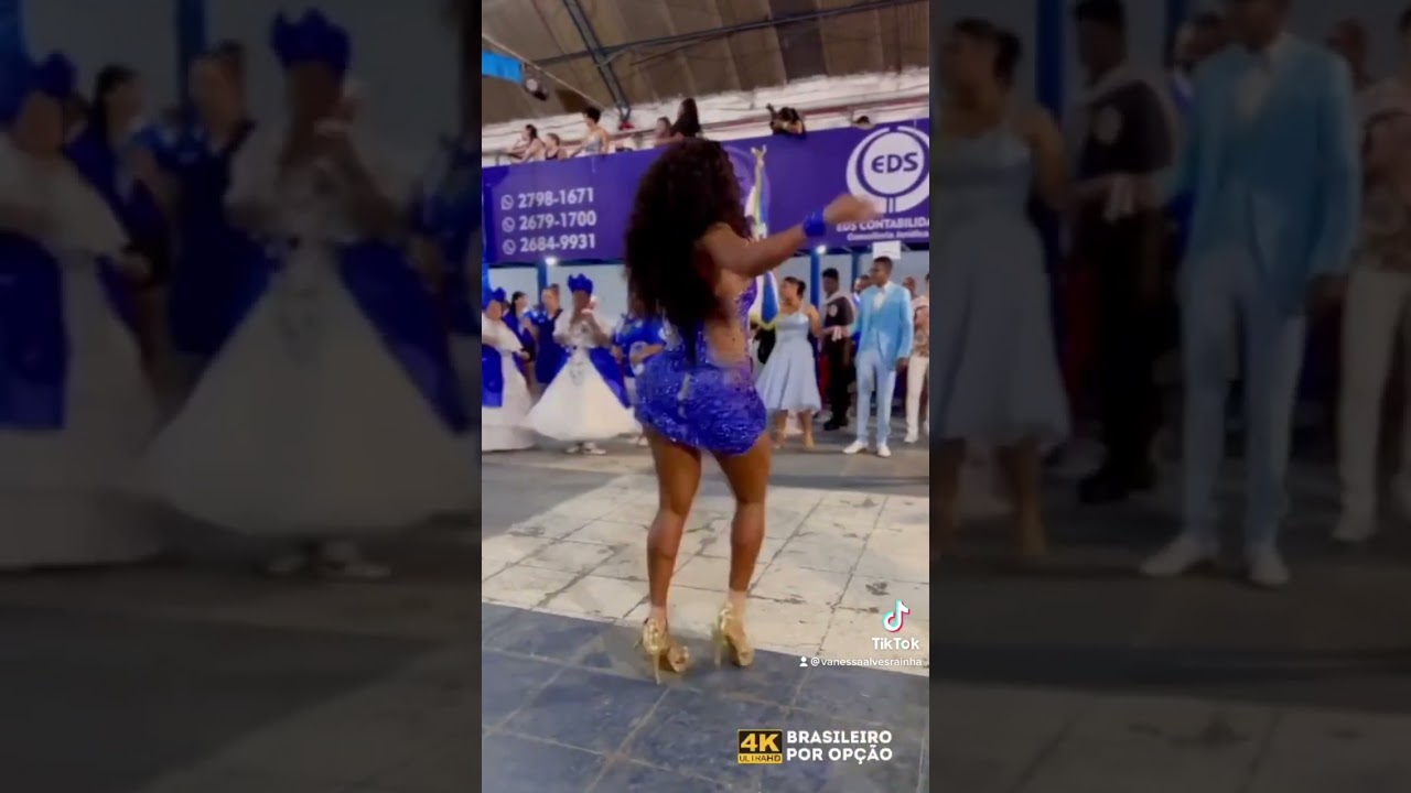 Vanessa Alves Rainha da Bateria Batucada da Pompeia Águia de Ouro