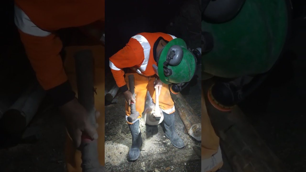 Destaje de madera para sostenimiento con cuadro en mina subterránea.