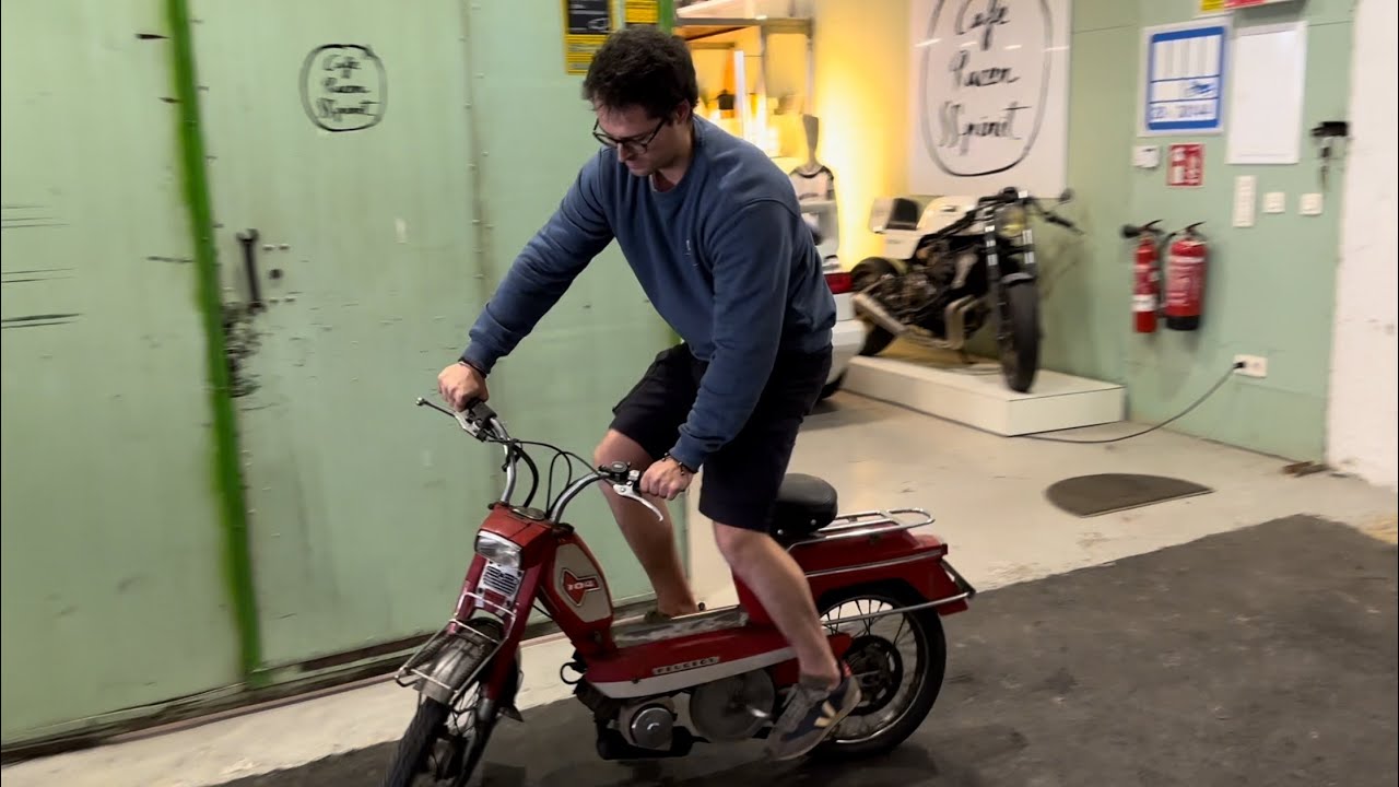 RECIBIMOS una Peugeot 104 en Cafe Racer SSpirit - Vaya moto DIVERTIDA