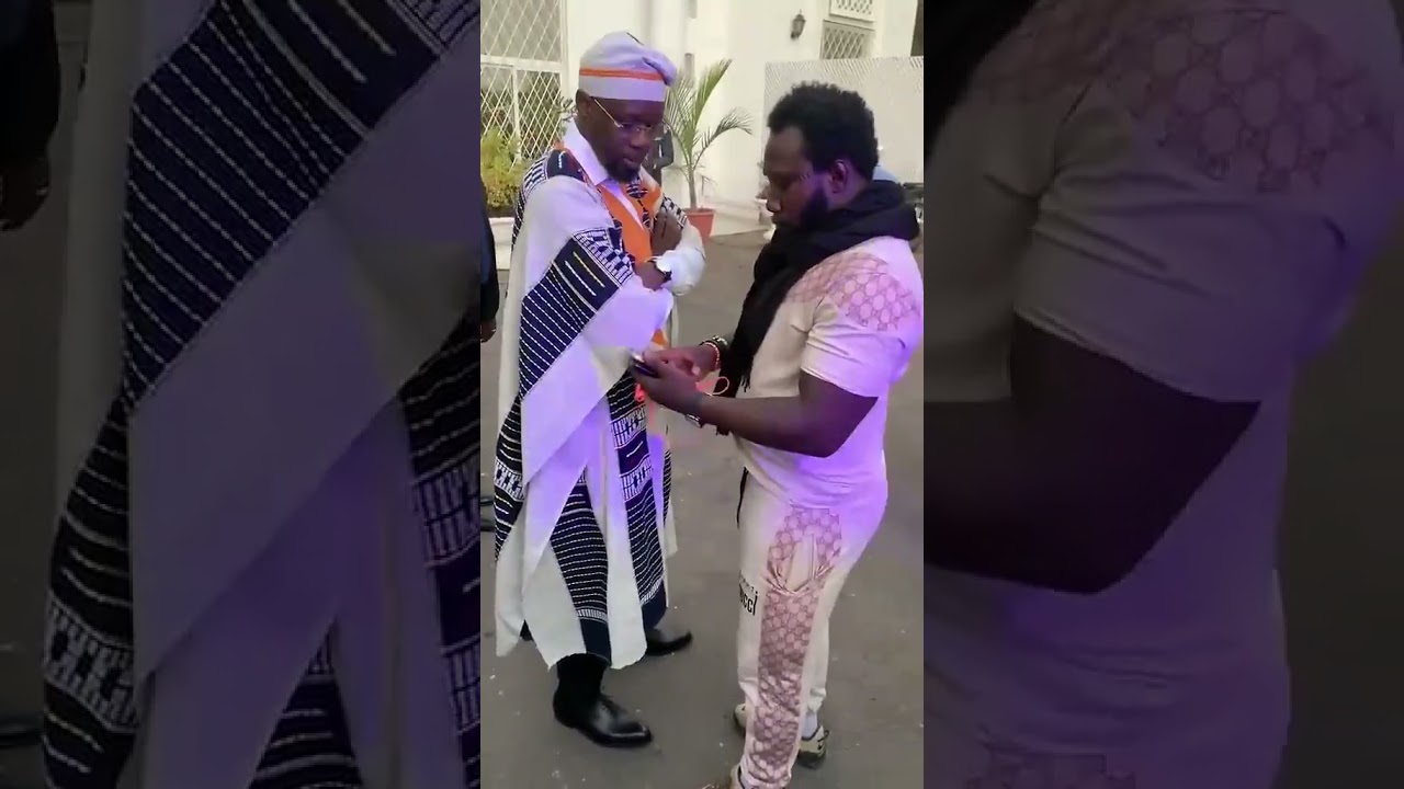 Pr&eacute;sident Ousmane Sonko en toute complicit&eacute; avec Azoura Fall #senegal #sonko #sonko2024