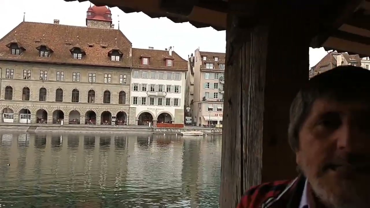 LUCERNA Y SU IMPONENTE RIO - ES UNA PUJANTE CIUDAD DE SUIZA - EUROPA...