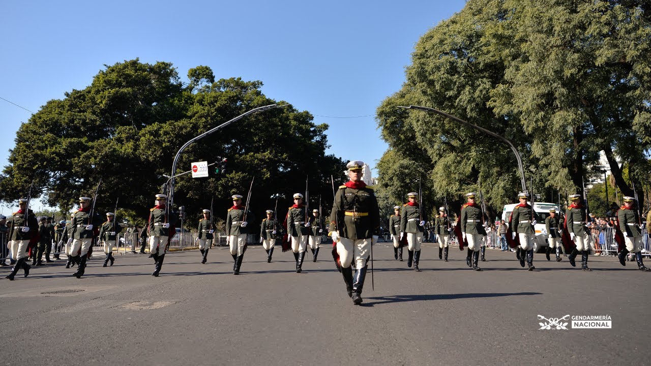 Gendarmería Nacional en el desfile por el 208° Aniversario de la Declaración de la Independencia