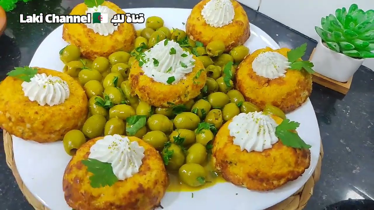 طاجين الزيتون بدونات الدجاج بموس الجبن طبق عائلي ساهل وبنين فقط بنصف صدر دجاج
