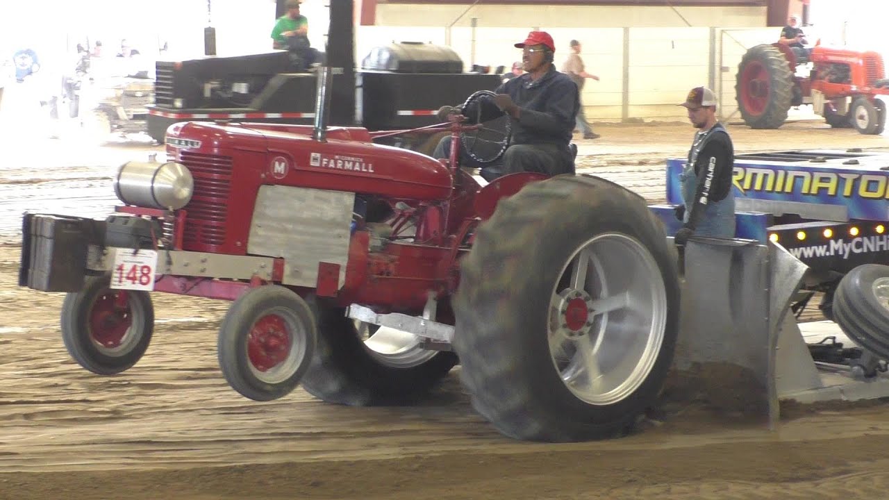 Big Class Of Classic Tractor Pulling! 5,250lb. Tractors Pulling At Chatham 2022