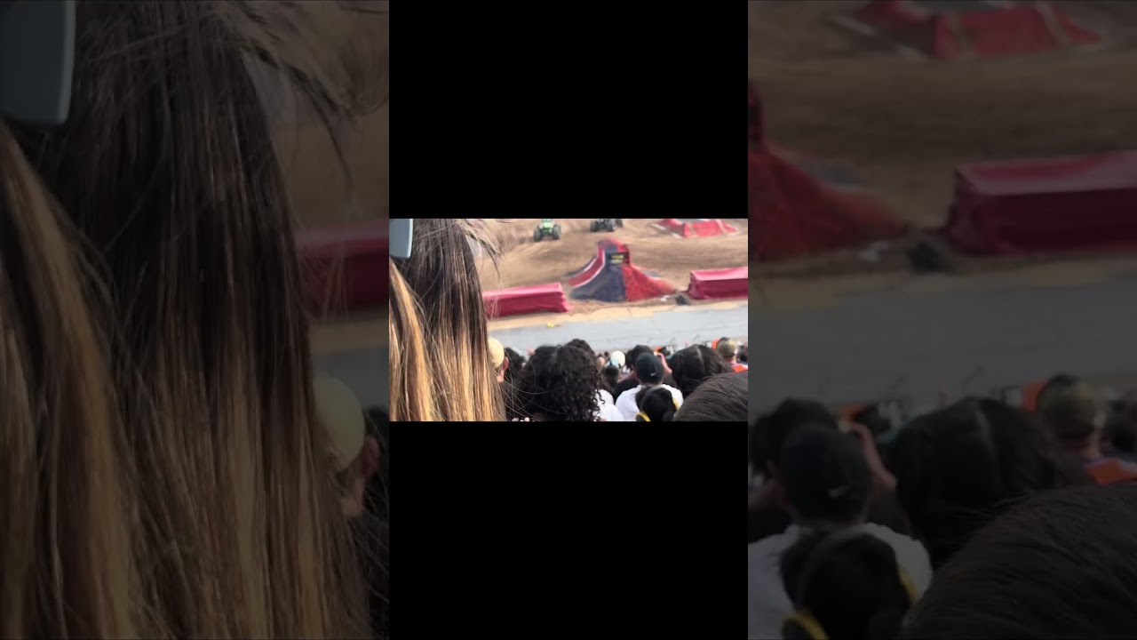 Monster trucks 