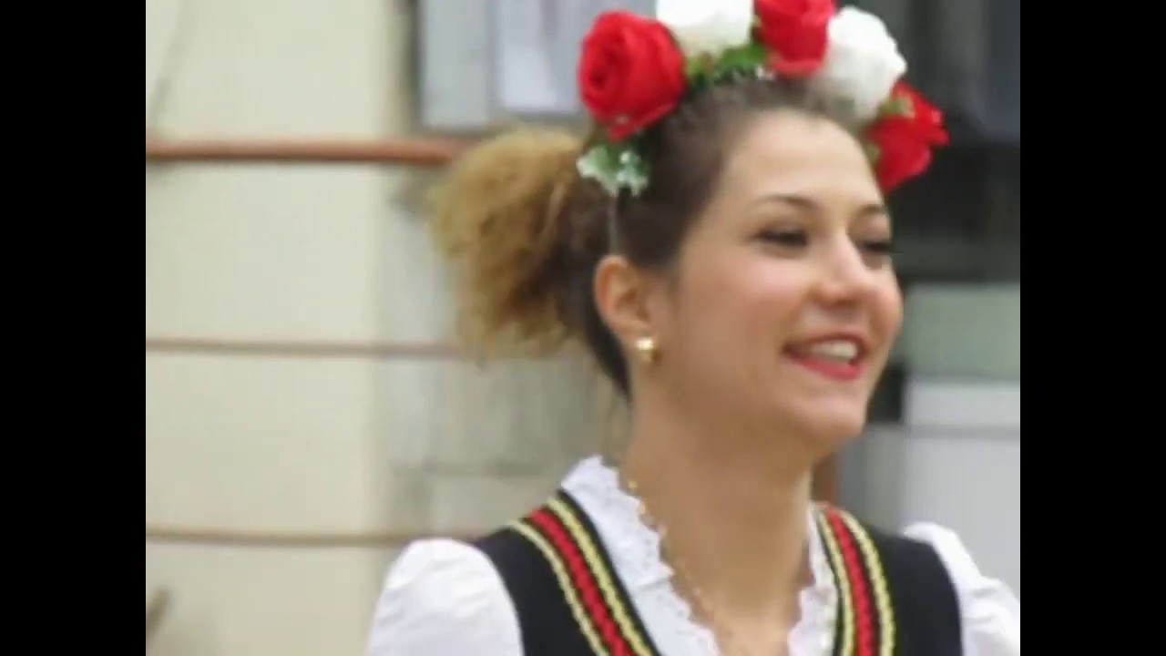Фолклорна група 