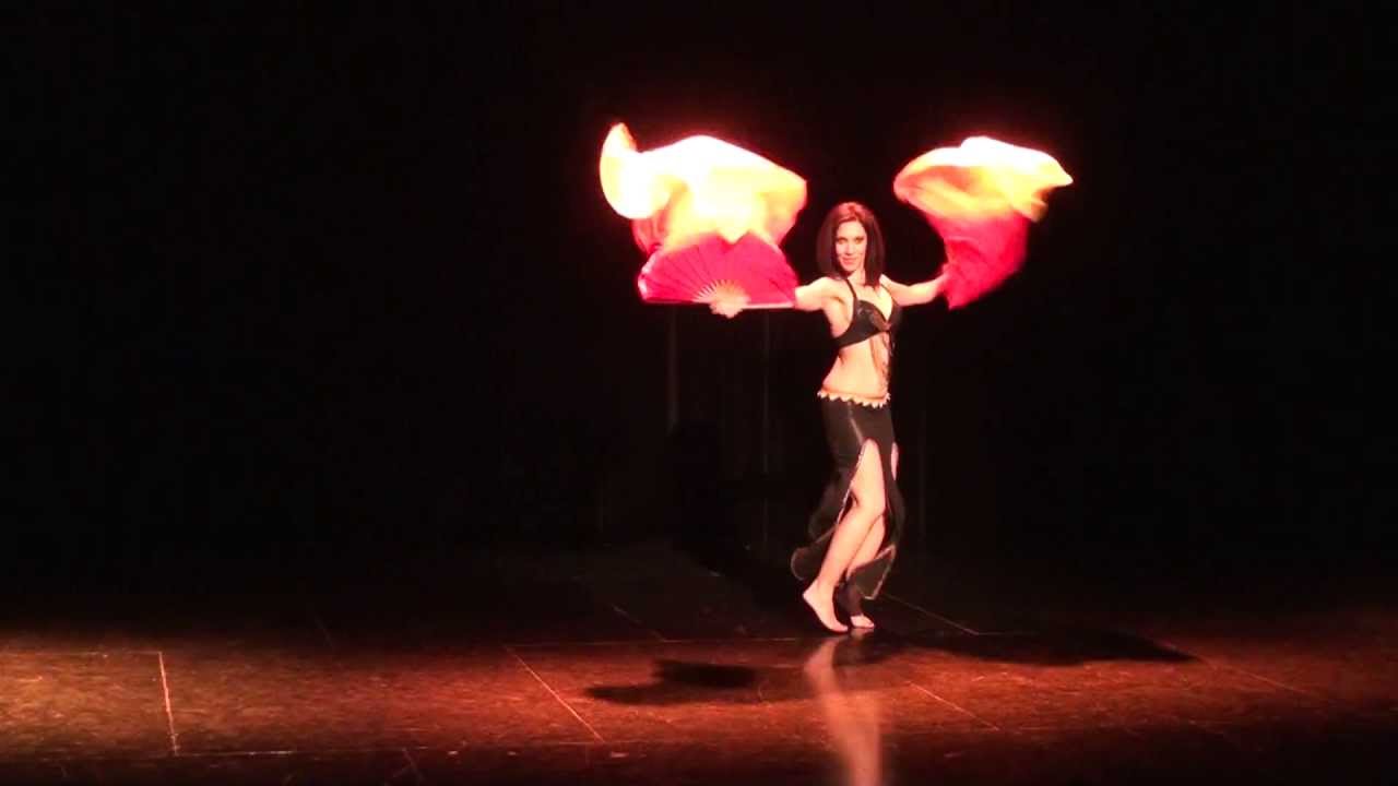 Danza Oriental con abanicos de seda, Sandra Vidal