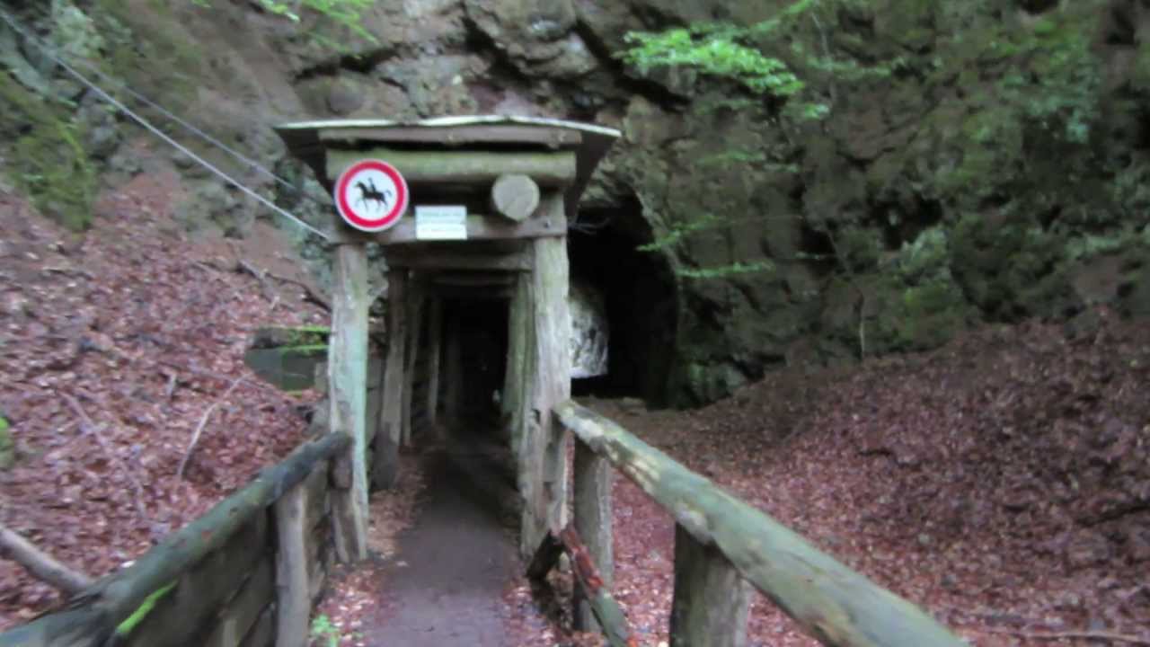 Vulkanen in de Eifel: Een kijkje in de Vulkaan van Arensberg