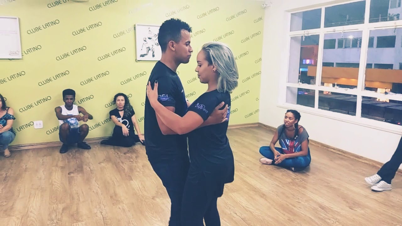 Mica - Tokyo  Drift - Raú  Ferreira & Isamara Vidal - Improviso  de Zouk  -  Clube Latino