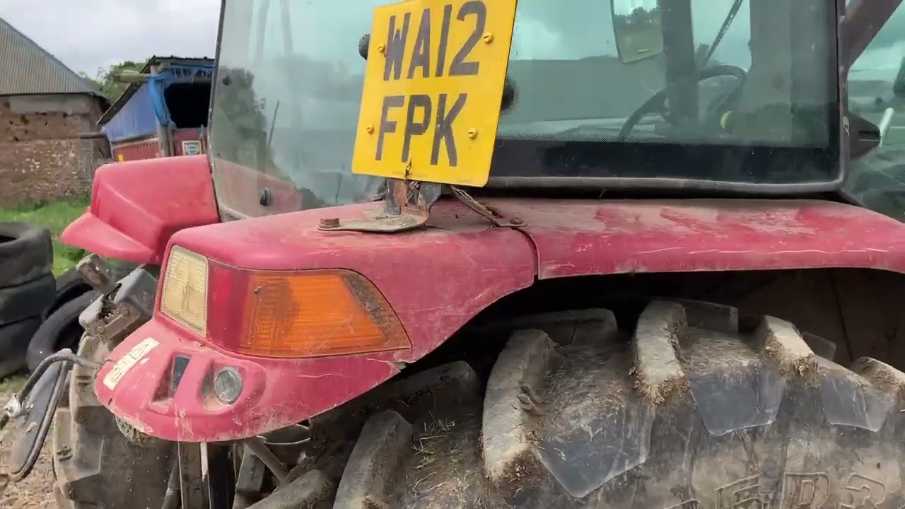 2012 CASE JXU 105 4WD TRACTOR