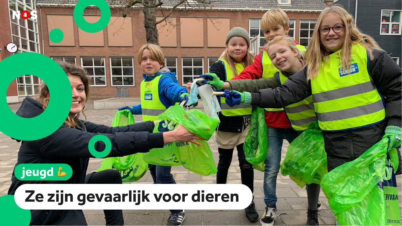 Kinderen ruimen mondkapjes op: 'Heel smerig'