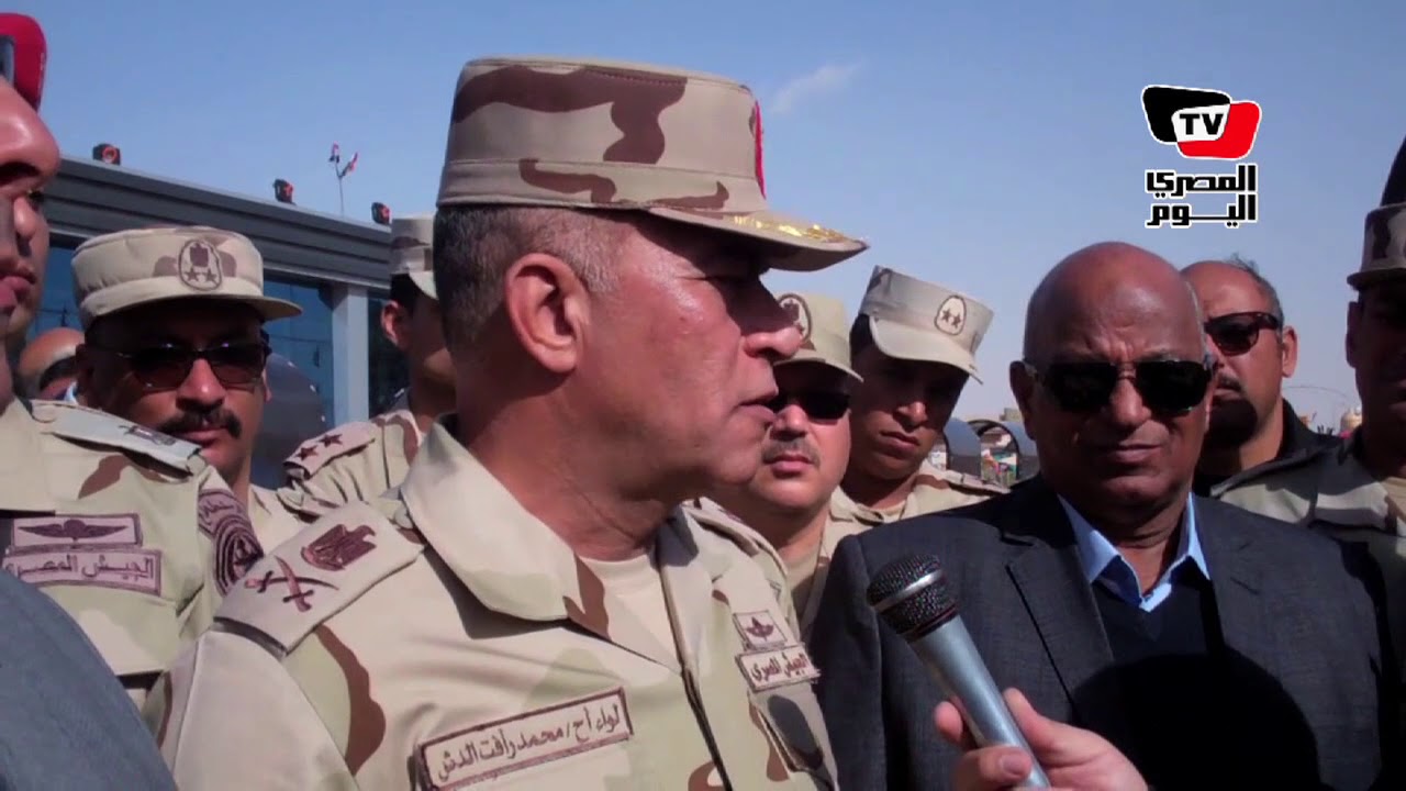 قائد الجيش الثالث ومحافظ السويس يفتتحان منفذ أسواق بدر ومحطة مياه