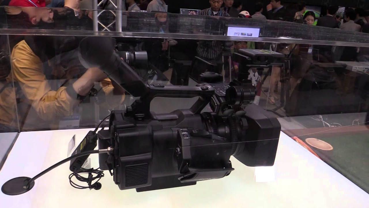 Sony pmw-x180 4k camera, uwp-d11 wireless mic :  KOBA 2014 Sketch