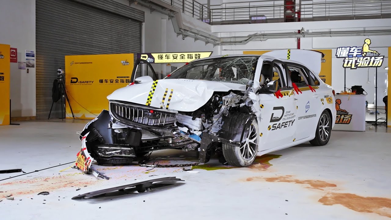 Краш тест Geely Emgrand (Belgee S50) от DCAR IOCS