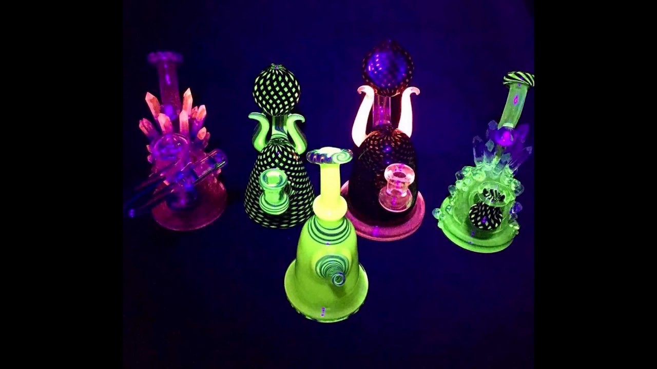 Illuminati and electric flamingo oil rigs - Borofarm at SmokingGear