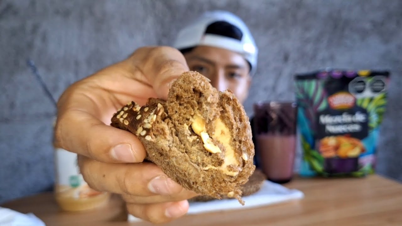ASMR COMIENDO ROLLOS DE PAN RELLENOS DE MANÍ MUKBANG 