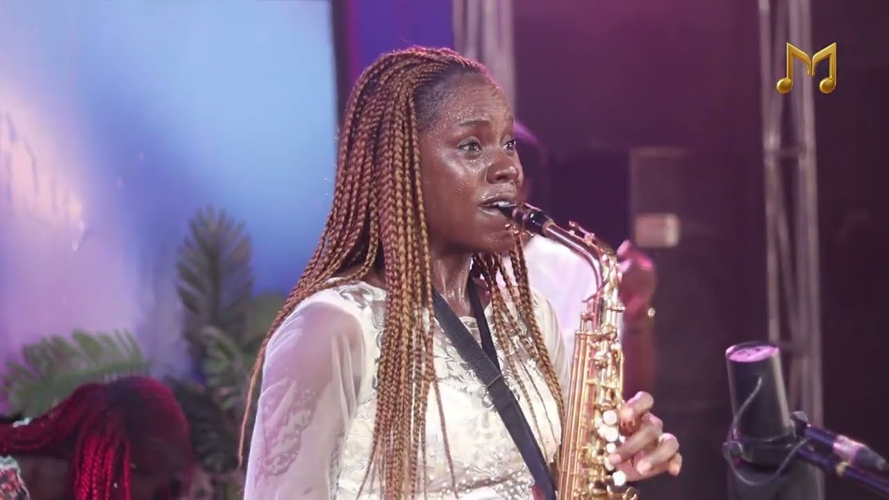 Hot African Sax Praise medley by lady Saxophonist Verasax