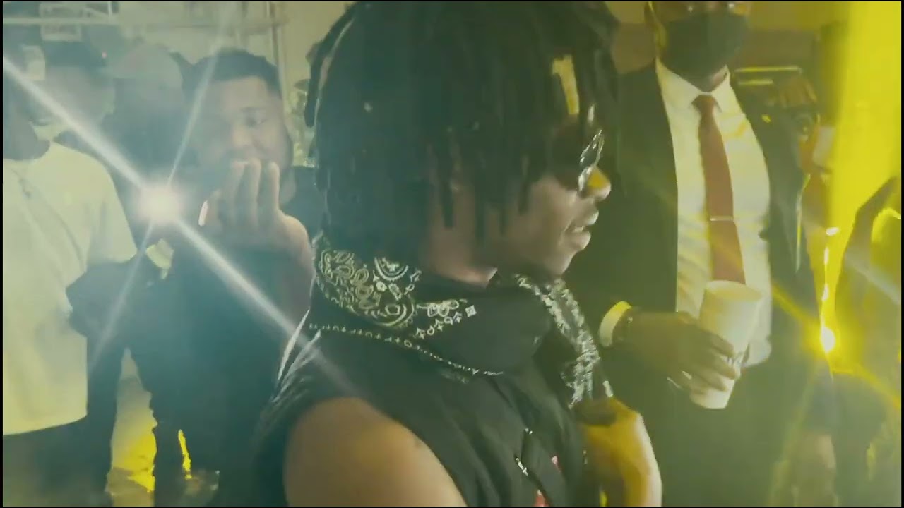 Jeriq Trap Outside Campus Tour (video)