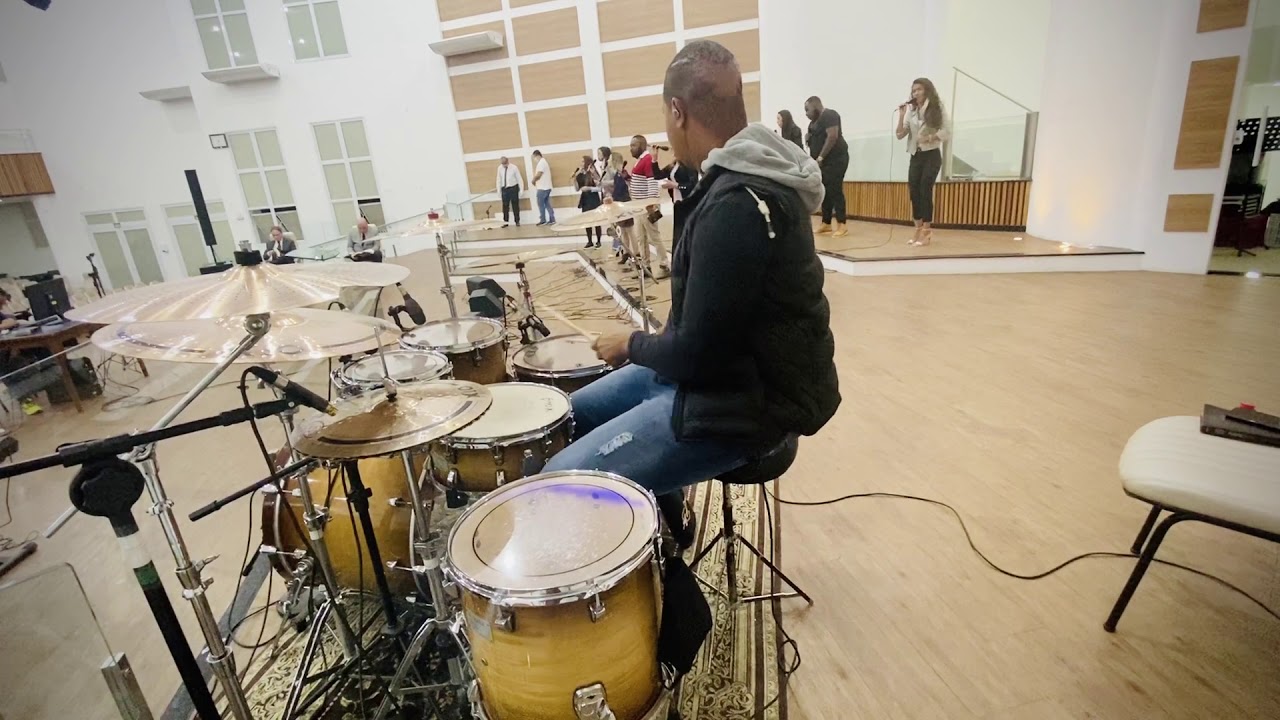 Denis Cruz “Pai Nosso ministério pedras vivas (Drum cover)