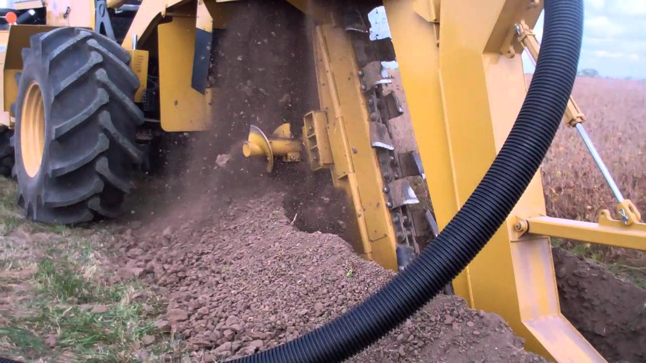 Hydramaxx 2500 Chain Trencher.mp4