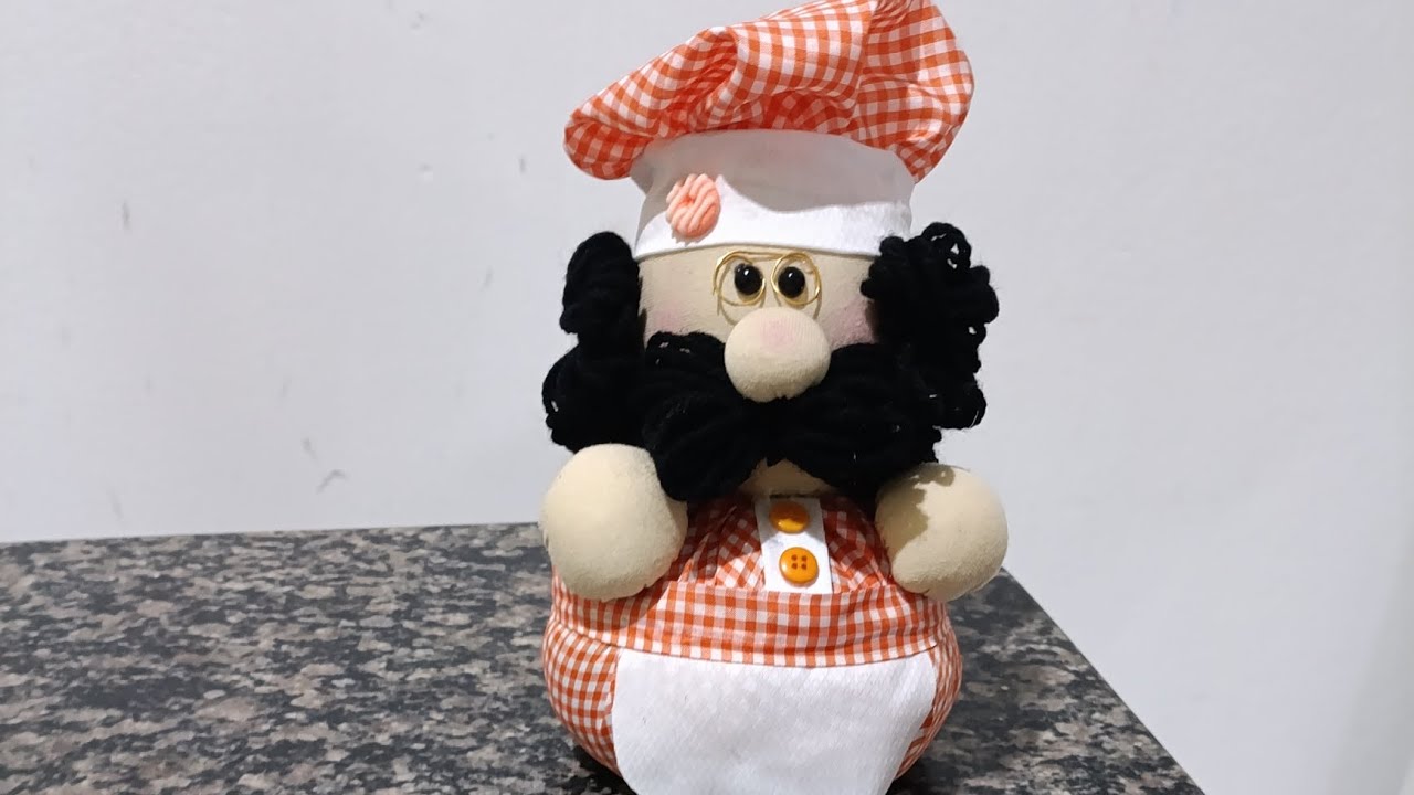 Veja como é fácil fazer este lindo peso de porta cozinheiro