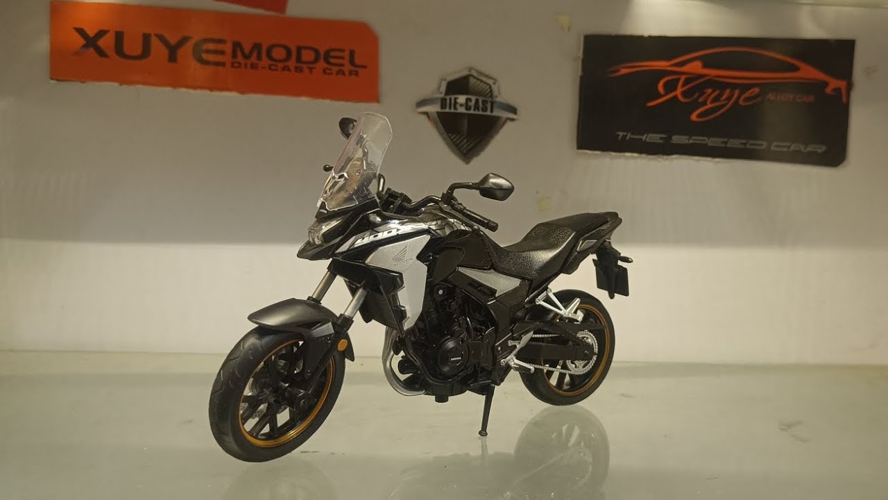 Honda CB 400x toy bike   toy collector 