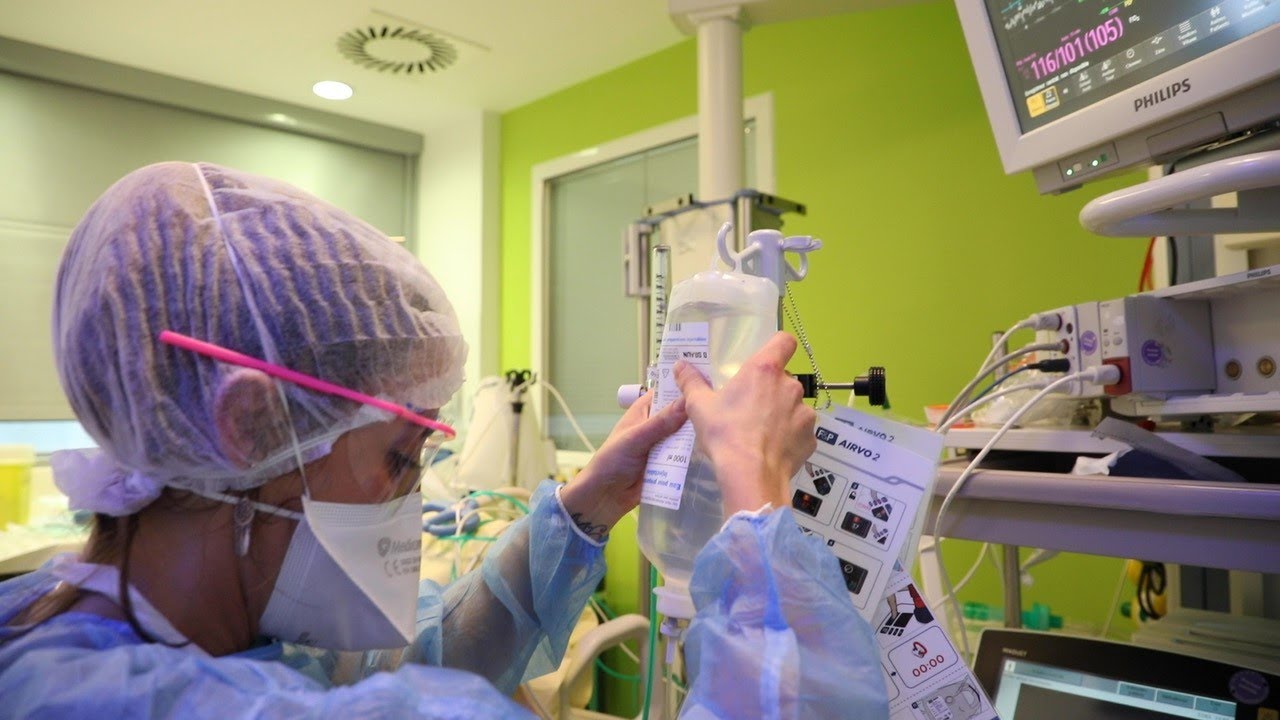 Covid-19 : réorganisation et armement de nouvelles unités Covid à l'hôpital Lariboisière