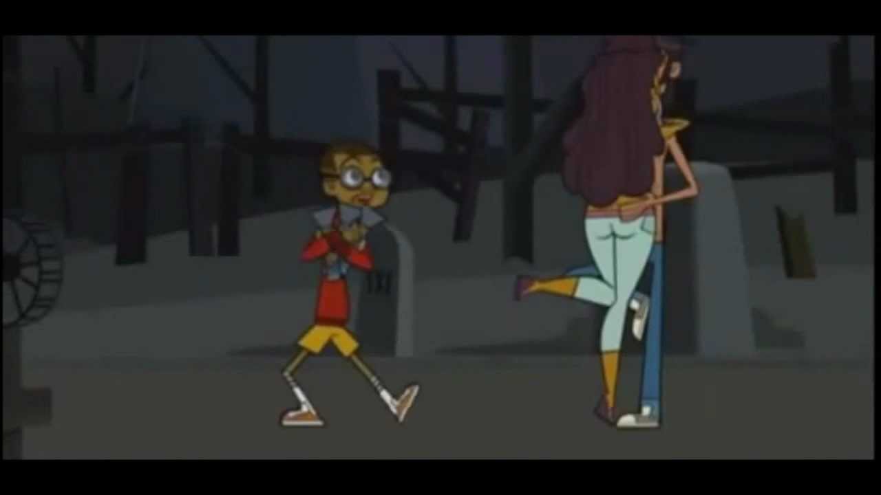 Total Drama Revenge of the Island - Mike and Anne Maria Kiss scene