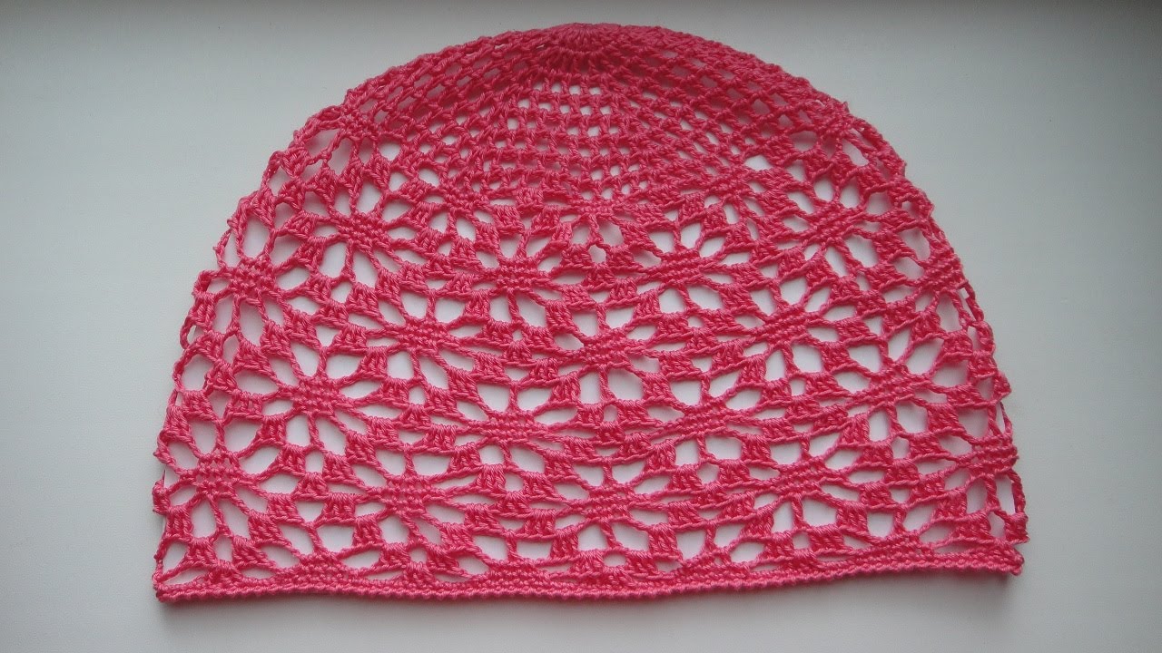 Летняя шапочка крючком узором Паучки