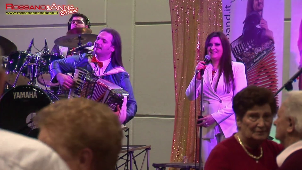 NAPOLI VALZER LENTI MEDLEY (TORNA A SURRIENTO, REGINELLA, I TE VURRIA VASA’) - Rossano & Anna Band
