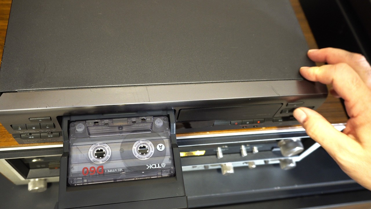 BPC или качество? Кассетная дека Pioneer CT-J500WR с выдвижным лотком (1991 г.)