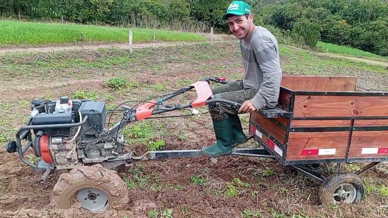 motocutivador husqvarna TF 545de atolando no Barro