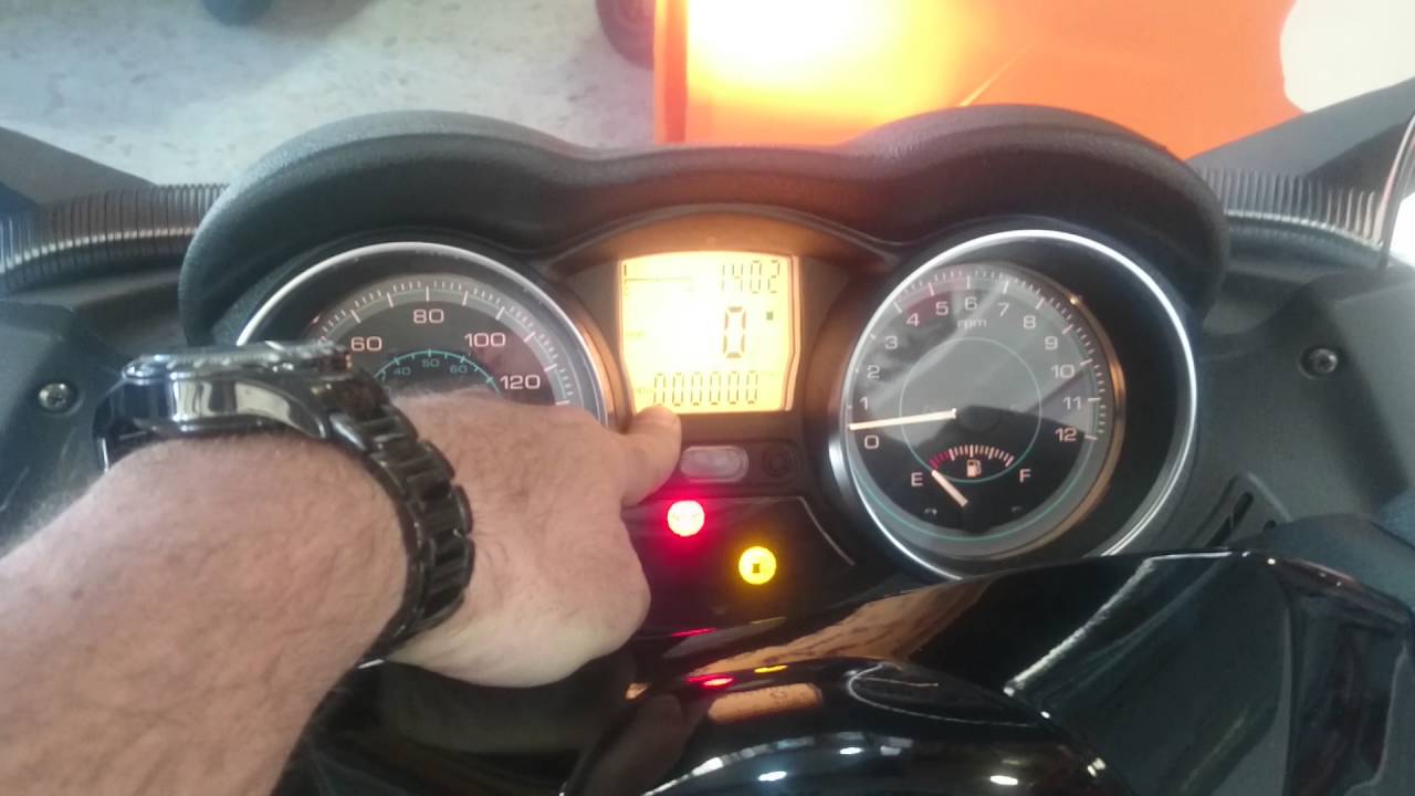 Piaggio X EVO 125.  Motos Arcas