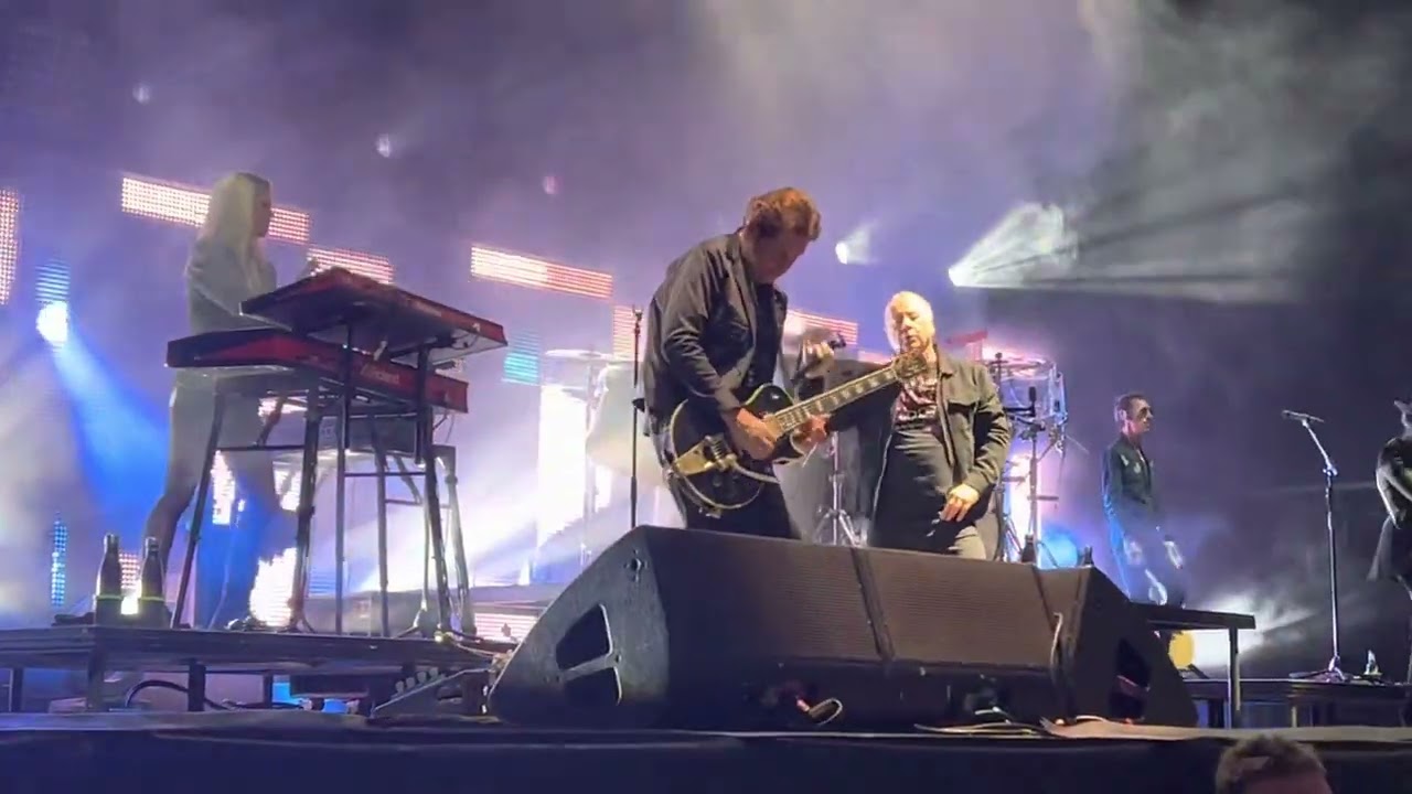 Colours Fly and Catherine Wheel - Simple Minds