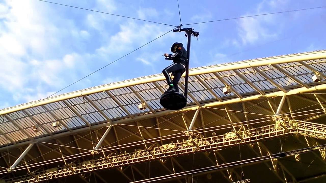 Udo Lindenberg - Odyssee - Udo schwebt von hinten zur Bühne Leipzig Stadion 26.06.2016