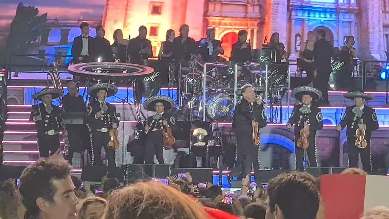 Luis Miguel - Fiesta mariachi - La Bikina - Tour 2024 - Estadio de la Cartuja - Sevilla (30-06-24)