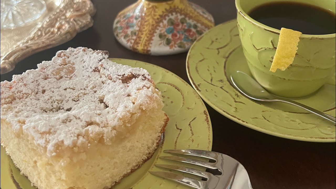 La Cicala’s Lemon Crumb Cake