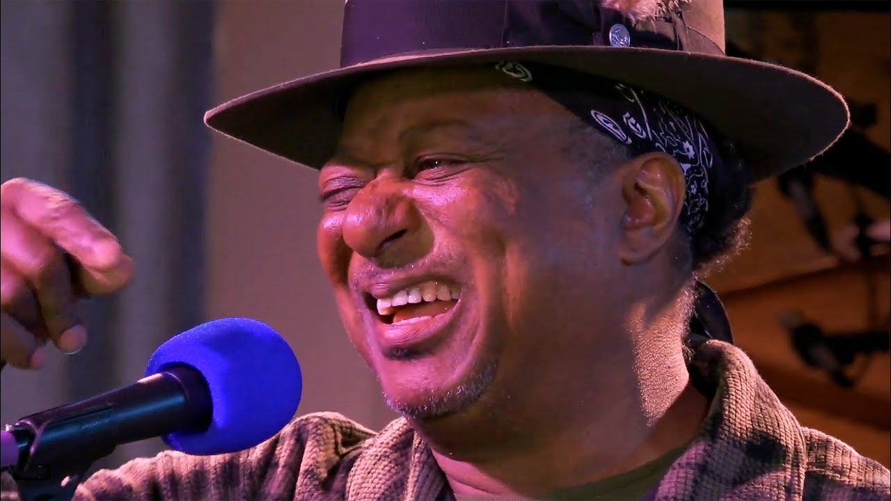 Kermit Ruffins - Live Christmas show at WWOZ