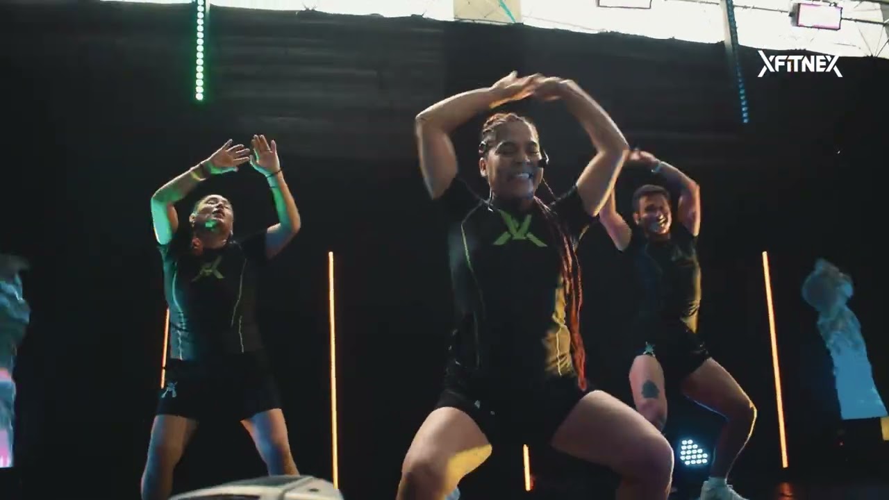 La Piradita 🥁💥 llenó de alegría el 9° Aniversario XFITNEX con todo el sabor del merengue