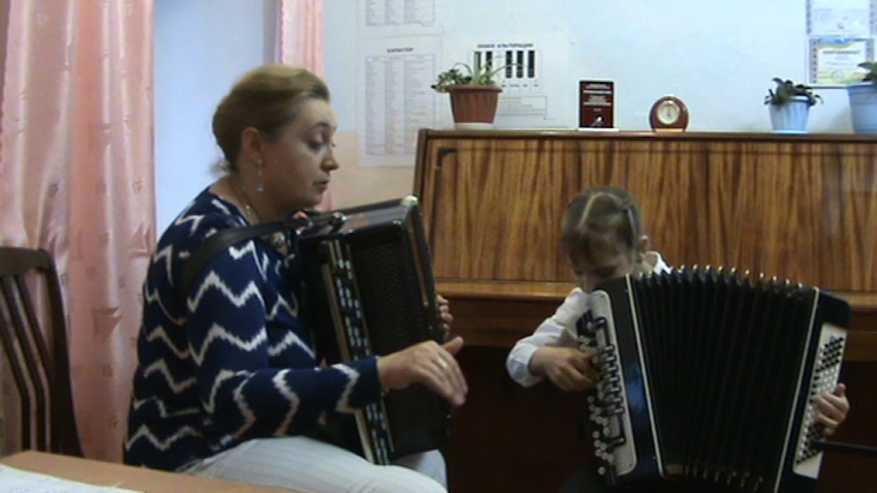 Чистохина Т.В. Развитие творческих способностей на уроках специальности в младших классах