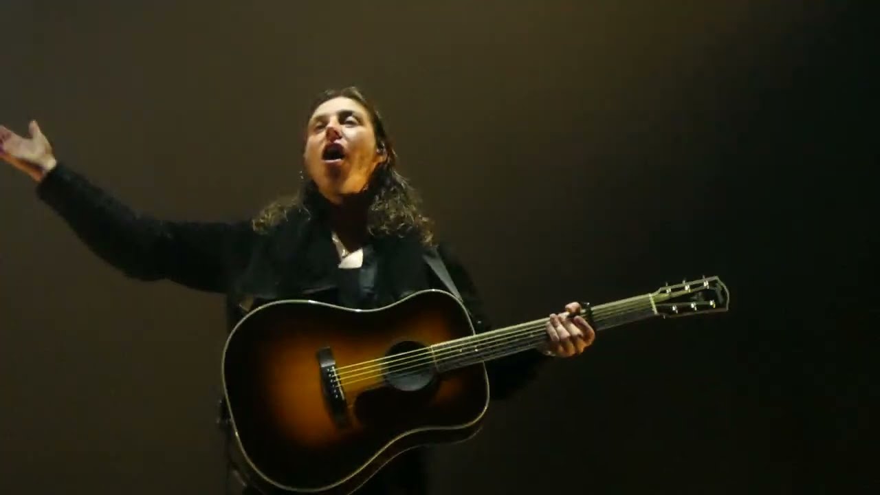 Catfish and the Bottlemen - Hourglass (Principality Stadium)