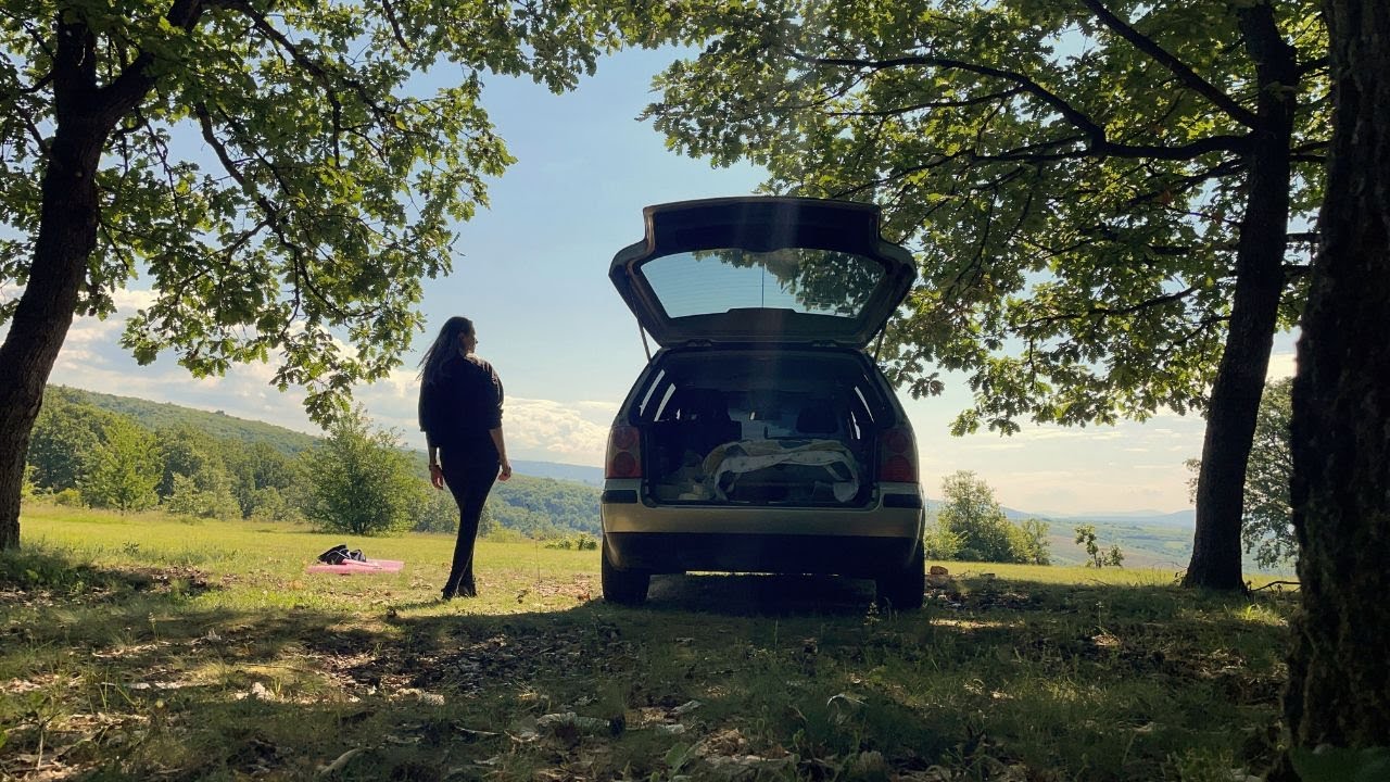 Driving 1100km alone from Slovenia to Bulgaria 🚘 What could go wrong?