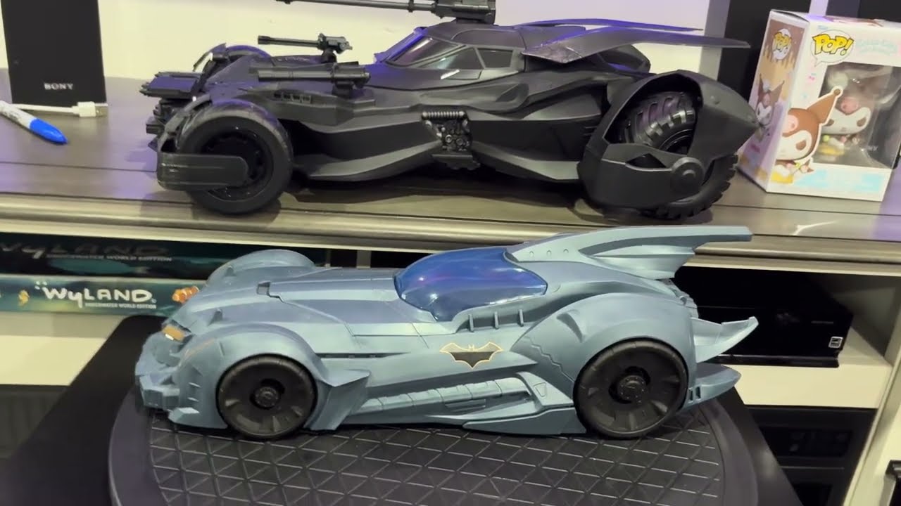 Mcfarlane justice league Batmobile unboxing and review 