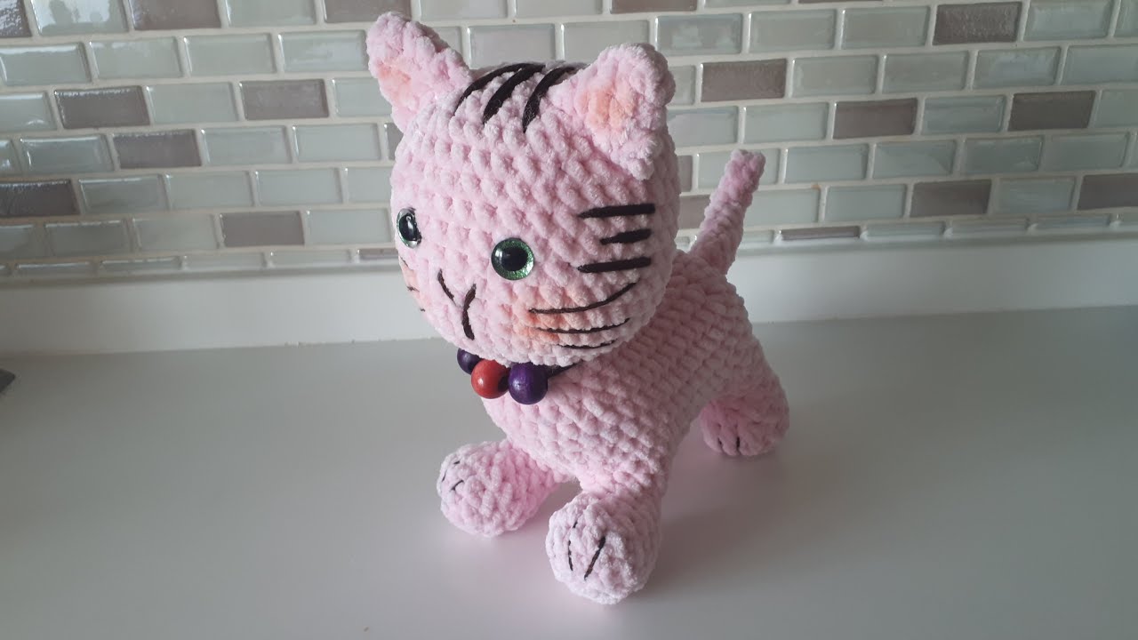 2. BÖLÜM SADECE 1 ADET KADİFE İPTEN DİKİŞSİZ KEDİ YAPIMI (Crochet cat made from velvet rope)