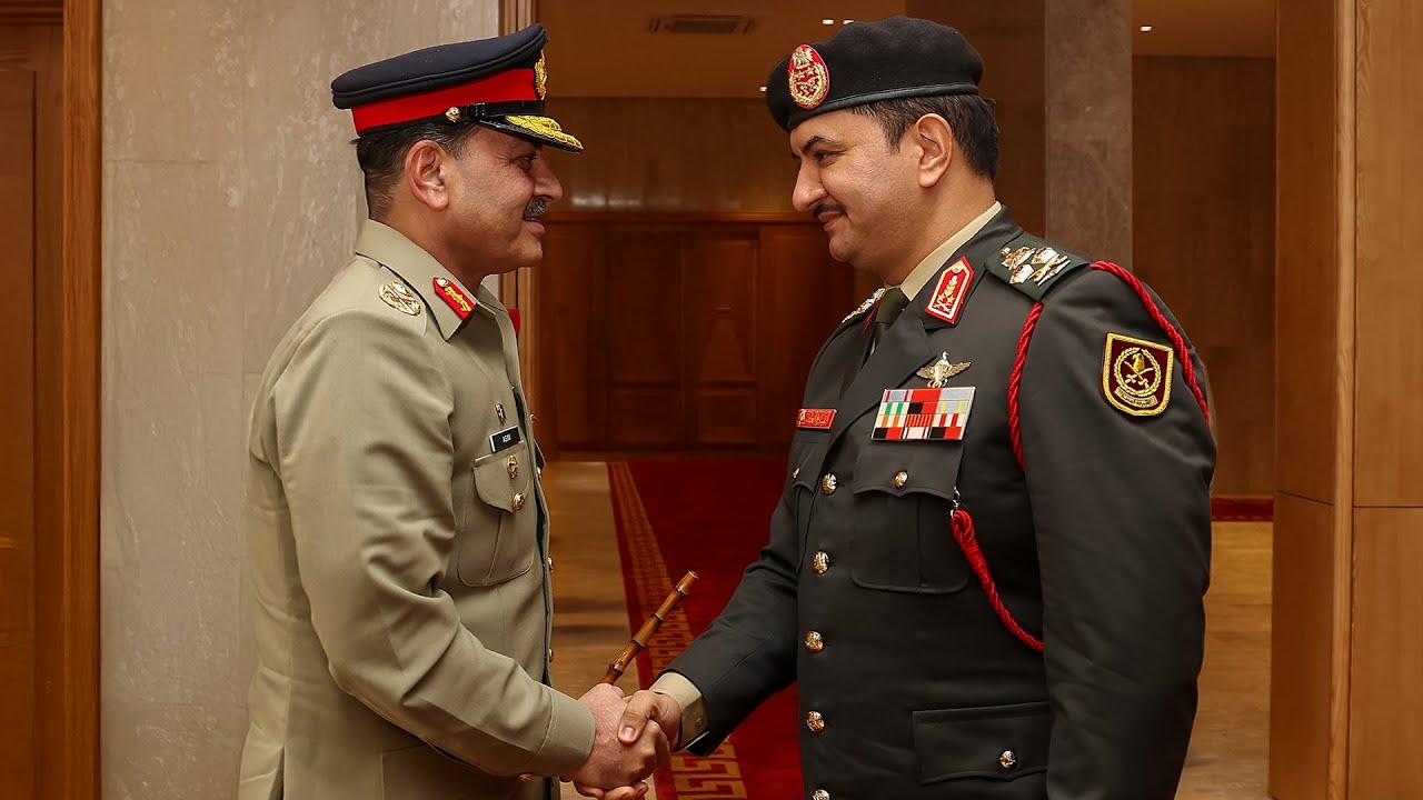 نائب القائد العام، الفريق أول ركن صدام حفتر يستقبل قائد الجيش الباكستاني، المشير عاصم منير.