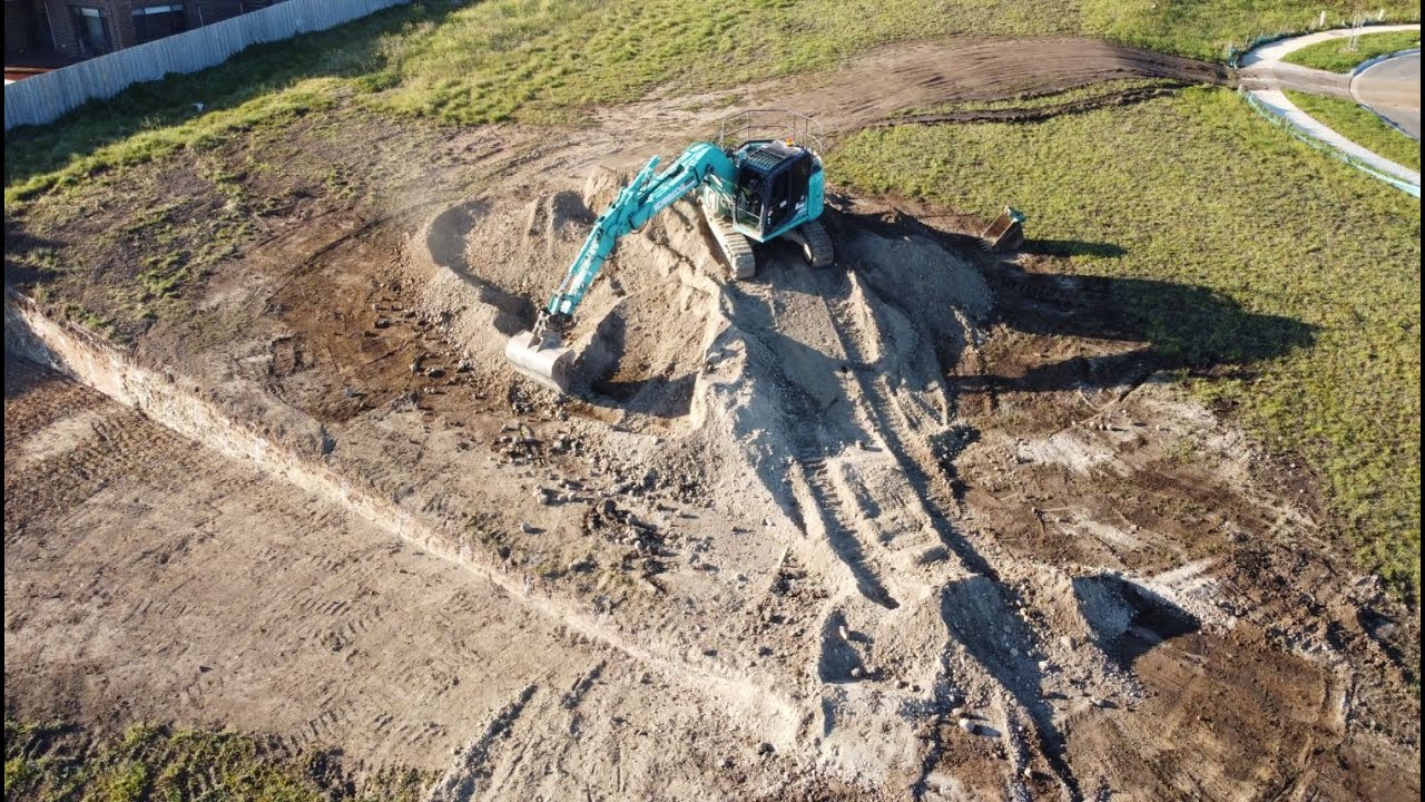 House Site Cut Excavation - Brief Overview Start to Finish - 3.5m Deep.