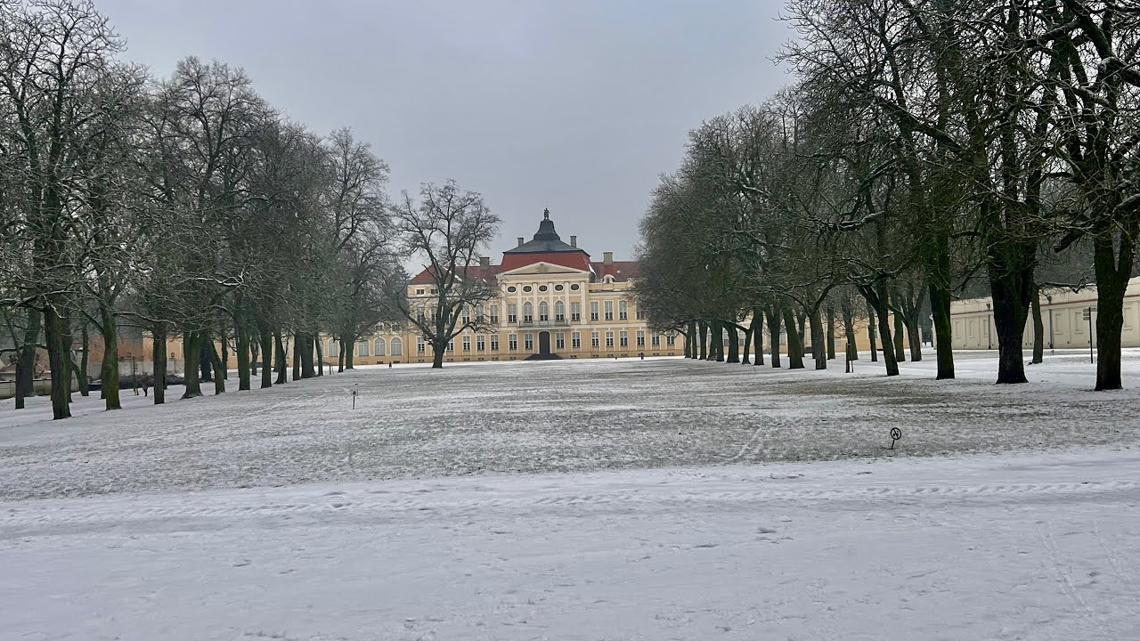 Osada pałacowo-parkowa Raczyńskich w Rogalinie.